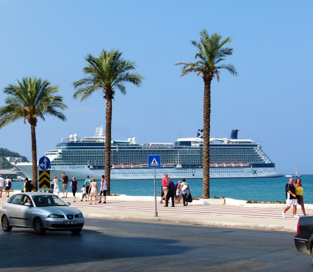 Kusadasi, tourist cruise ship